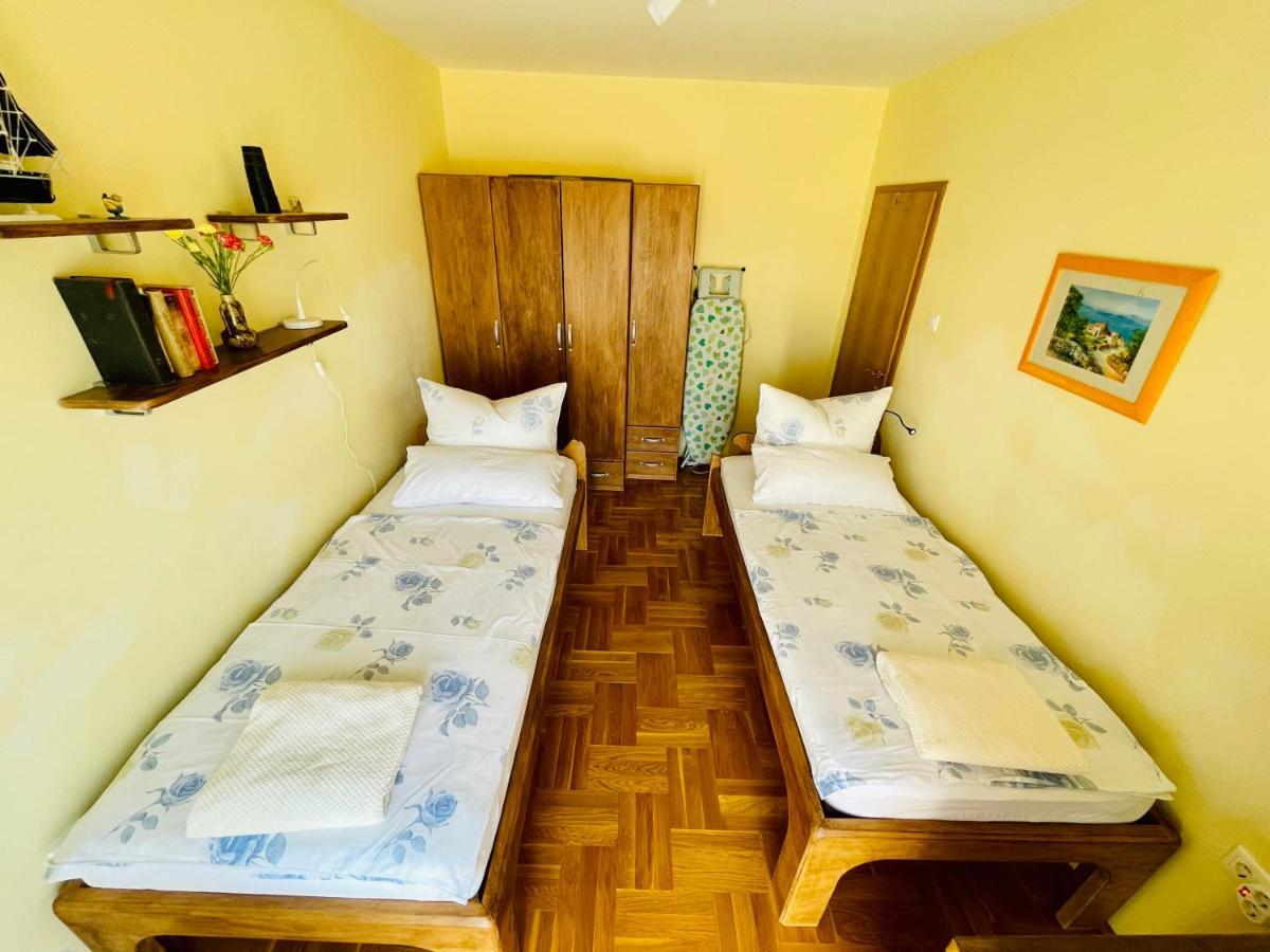 Apartment Mandarina Dugi Rat Buitenkant foto